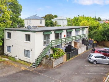 Superb City Fringe Location – Affordable Mt Eden