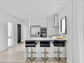 Vendor Overseas Bound - Urgent Sale!