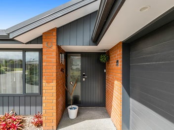 Space to Breathe. Views to Brag About.