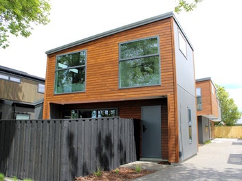 Stand-alone 3 bedroom with garage! Move-in ready!