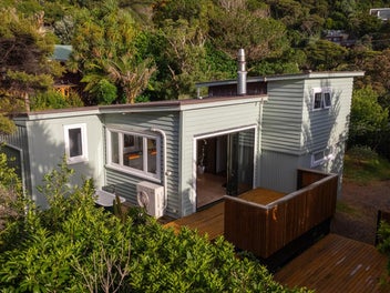 Creative, Coastal, Completely Piha