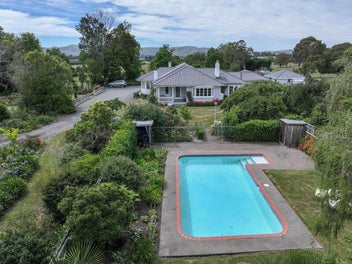 "Crystal Brook" - a timeless statement of elegance