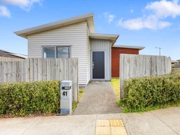 Freehold, Freestanding & Master Builder Backed.