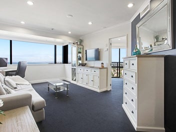 Takapuna at its Best!