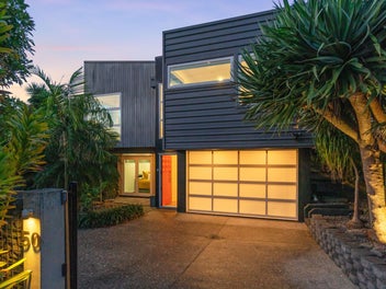 SOVEREIGN POSITION MEETS LIFESTYLE