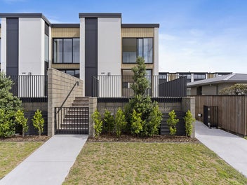 Luxury Beachside Living