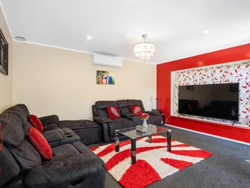 Premium Location? 3 Bedrooms + = Dream Home!