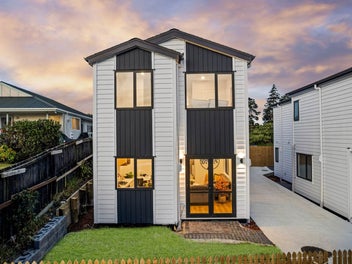 Standalone, Freehold, Top Schools in Top Locale