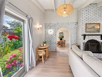 Modern Mediterranean Casa