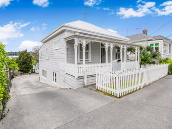 Character Villa in Prime Grey Lynn Location