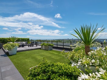 Elevated Luxury Apartment with Garden Deck