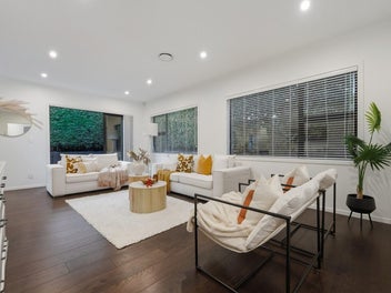 Forthcoming Auction-Viewing Enquiries Welcome!