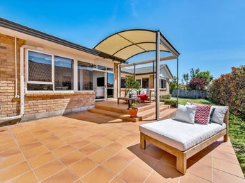 Sunny, Spacious & Simply Stunning