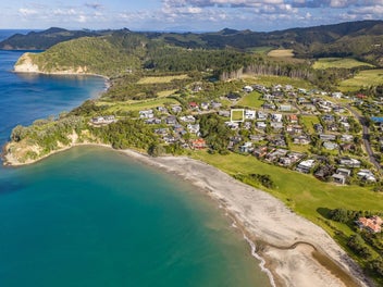 Exceptional Blank Canvas in Prestigious Lang Cove