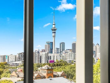 Great Location. Stunning Views. Easy Living.