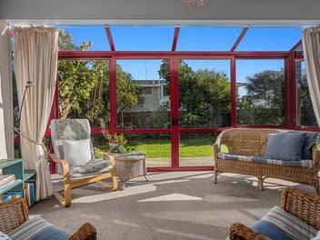 Ohope Beach - Watch the surf!