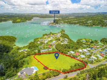 Land opportunity with sweeping sea views