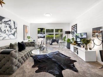 QUINTESSENTIALLY PARNELL