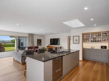 An unexpected wow! Space and style on Cambridge Rd