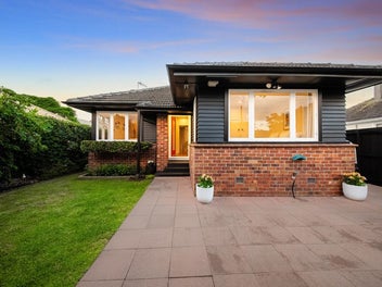 Freehold Elegance Revealed