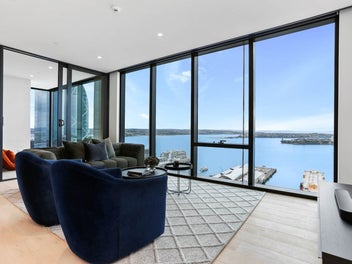 Freehold 204sqm large 3 bed in Pacifica