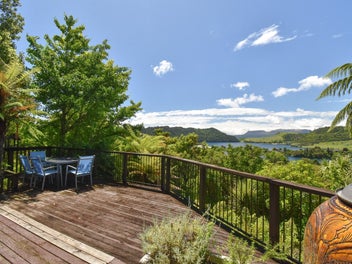 Rare Opportunity - Freehold with Lake Views.