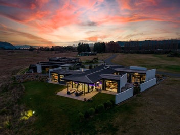 The Fairways - Property Par Excellence