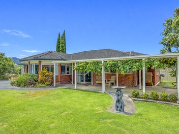 Easy Living, Prime Location