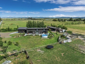 2ha Coastal Lifestyle Grazing