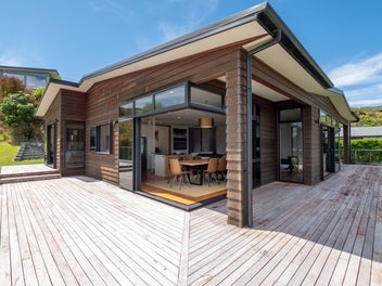 Lake views with spectacular sunsets