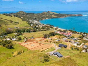 PREMIUM COASTAL SECTIONS WITH HARBOUR VIEWS