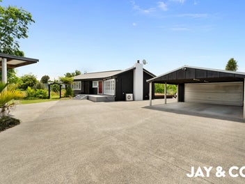 Owners Relocating! Renovated Cottage