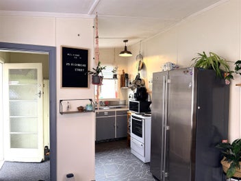 COSY TWO-BEDROOM GEM