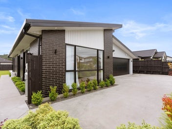 Single-Level Home & Income – Call Now!