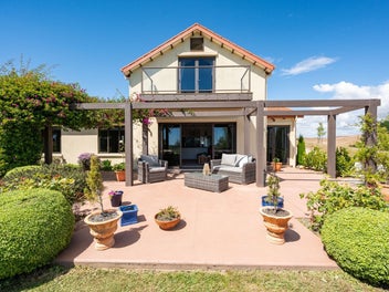 Tuscan-Inspired Sanctuary Amidst Olive Groves
