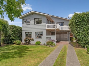 Well-loved family classic with space for everyone