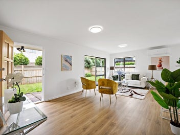 Peaceful Easy Living in Central Location