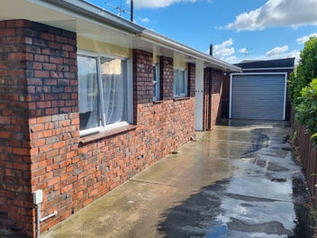 Sunny, easy care home in popular Allenton