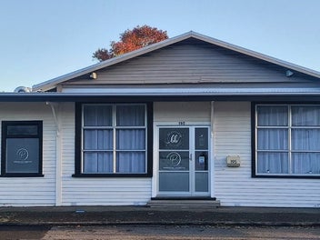 Image 1 of 7