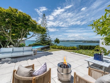 Sun-kissed family retreat | Resort like living