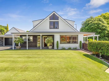 Beautifully modernised Lockwood home