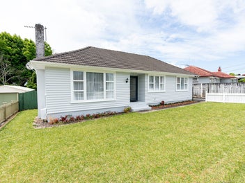 Your Family Living Near Hospital & Lake