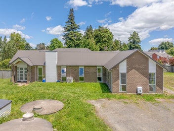 A Rare Giant in Tamahere-Must Be Sold!