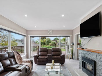 Your Ideal Family Oasis in Red Hill!