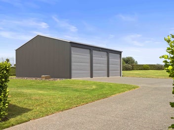 Superb Home, Pool & Shed - All the Boxes Ticked!