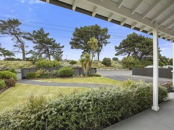 Classic Villa, Modern Comfort, Prime Location