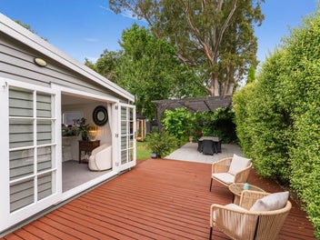 A Timeless Beauty Beyond the Avenues