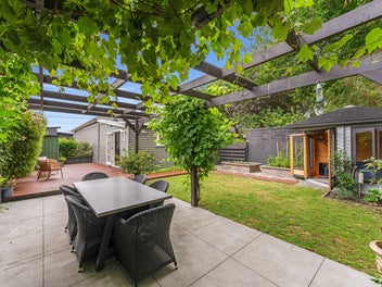 A Timeless Beauty Beyond the Avenues