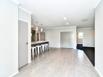 Designed for Families - 242sqm of living!