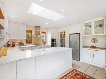 Spacious Elegance, Top Location